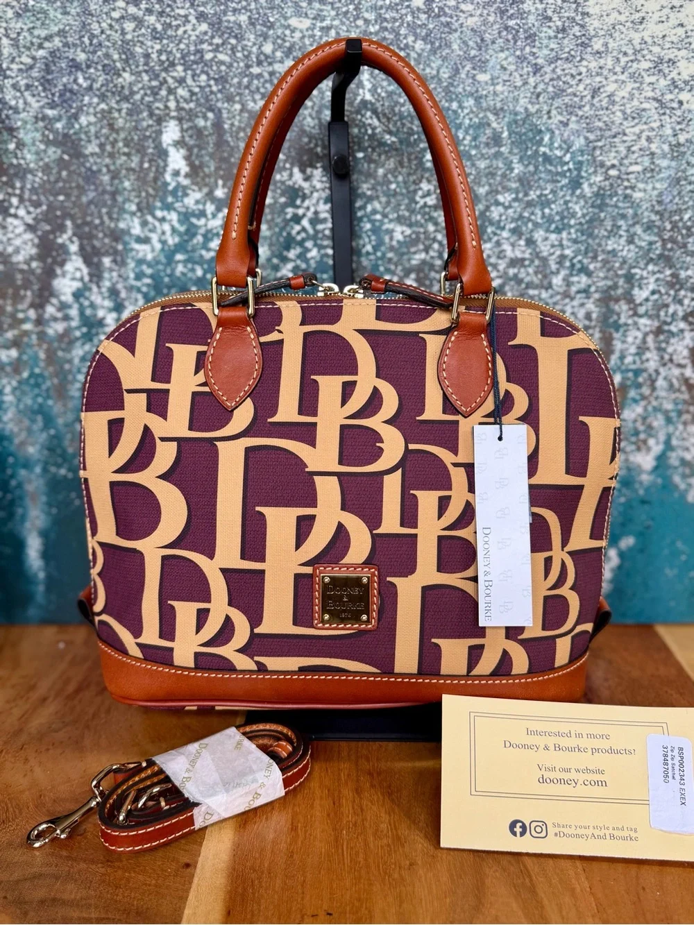Dooney & Bourke timeless dooney
